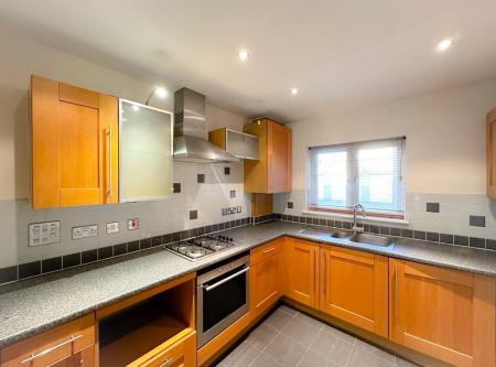 3 bedroom Terraced House to let in Hugo Close, Cassio Metro, Watford, WD18