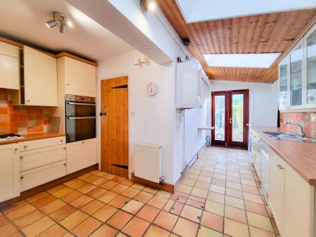 3 bedroom Terraced House to let in Nascot Street, Nascot, Watford, WD17