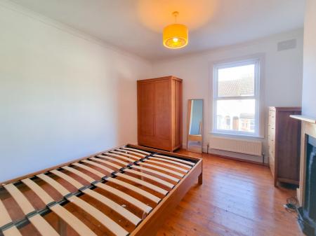 3 bedroom Terraced House to let in Nascot Street, Nascot, Watford, WD17