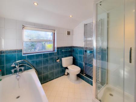 3 bedroom Terraced House to let in Nascot Street, Nascot, Watford, WD17