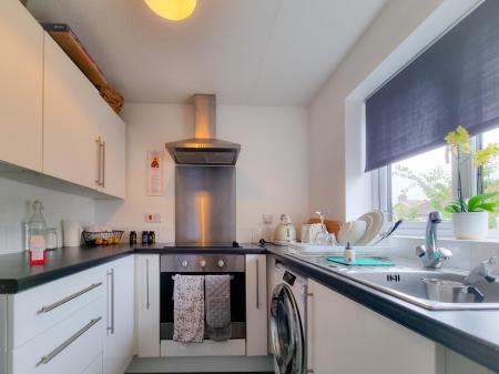 1 bedroom Studio flat to let in Balmoral Road, Watford, WD24
