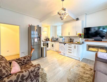 1 bedroom Flat to let in Durban Road West, Watford, WD18