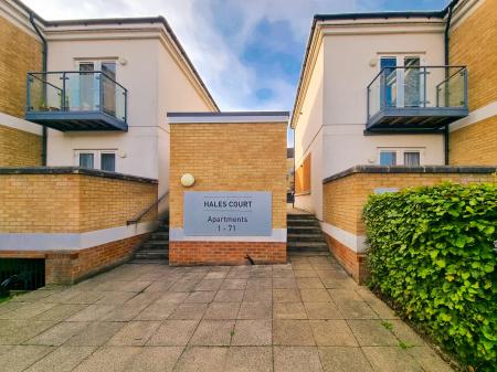 2 bedroom Flat to let in Hales Court, Ley Farm Close, Nth Wat, Watford, WD25