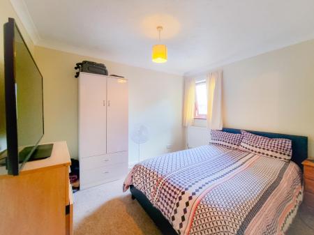 2 bedroom Flat to let in Roseberry Court, Grandfield Avenue, Watford, WD17
