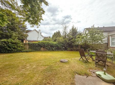 1 bedroom Flat for sale in Langley Road, Nas Wood, Watford, WD17
