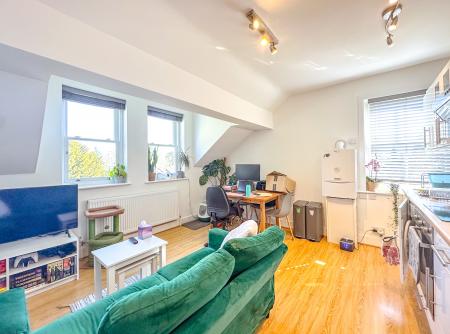 1 bedroom Flat for sale in Langley Road, Nas Wood, Watford, WD17
