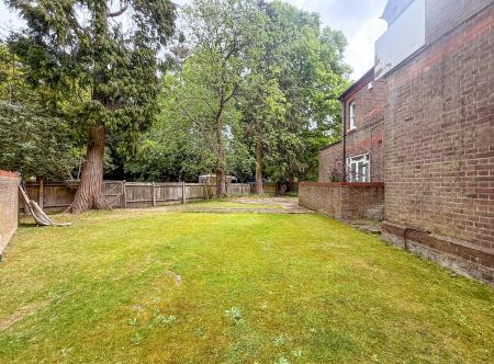 1 bedroom Flat for sale in Langley Road, Nas Wood, Watford, WD17