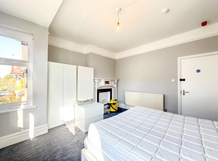 1 bedroom House share to let in Alexandra Road, Watford, WD17