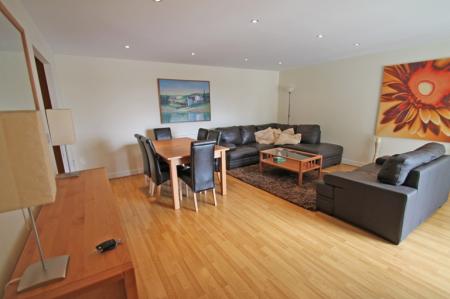 2 bedroom Flat to let in Mayfair Court, Observer Drive, Watford, WD18