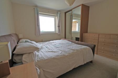 2 bedroom Flat to let in Mayfair Court, Observer Drive, Watford, WD18