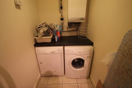 2 bedroom Flat to let in Mayfair Court, Observer Drive, Watford, WD18