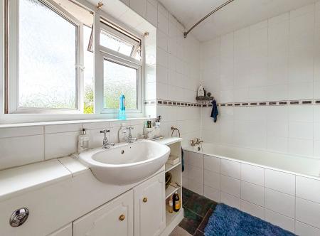 3 bedroom Semi-detached house for sale in Valley Walk, Croxley Green, WD3