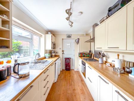 3 bedroom Semi-detached house for sale in Valley Walk, Croxley Green, WD3