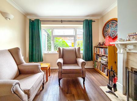 3 bedroom Semi-detached house for sale in Valley Walk, Croxley Green, WD3