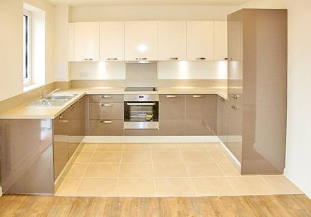 2 bedroom Flat for sale in Hildas Court, 8 Hayling Way, Edgware, HA8