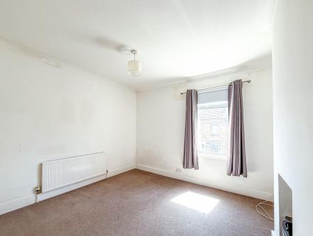 2 bedroom Terraced House to let in Cross Street, Watford, WD17