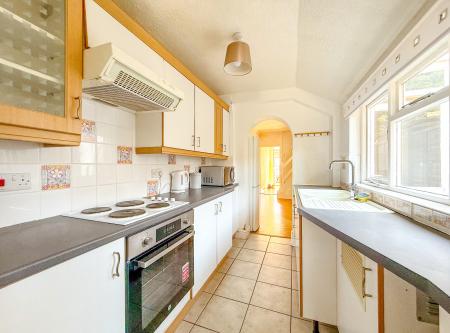 2 bedroom Terraced House to let in Cross Street, Watford, WD17