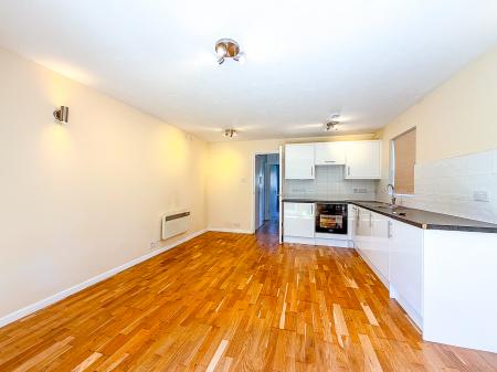 1 bedroom Flat to let in Ebury Road, Watford, WD17