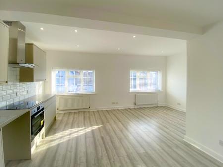 1 bedroom Flat to let in Kensington Avenue, Watford, WD18