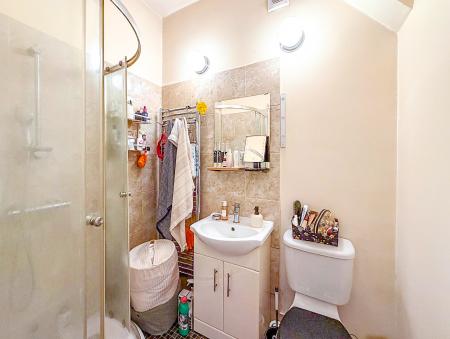 1 bedroom Flat for sale in Copsewood Road, Nth Wat, Watford, WD24