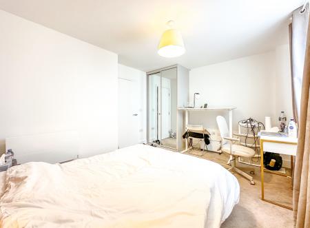 1 bedroom Flat to let in St Albans Road, Watford, WD24