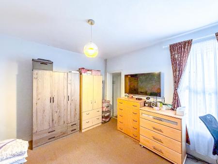 3 bedroom Terraced House to let in Bridge Road, Uxbridge, Greater London, UB8