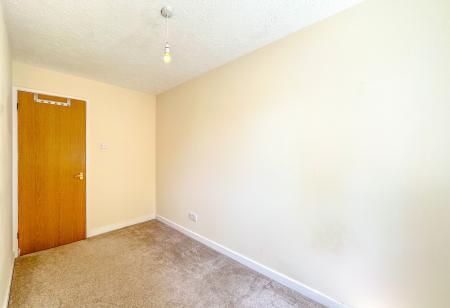 2 bedroom Flat to let in Gisburne Way, Watford, WD24