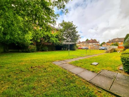1 bedroom Flat to let in Gullet Wood Road, Watford, WD25