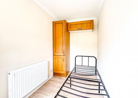 2 bedroom Flat to let in Balmoral Road, Watford, WD24