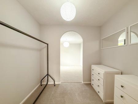 2 bedroom Flat to let in Pioneer Way, Watford, WD18