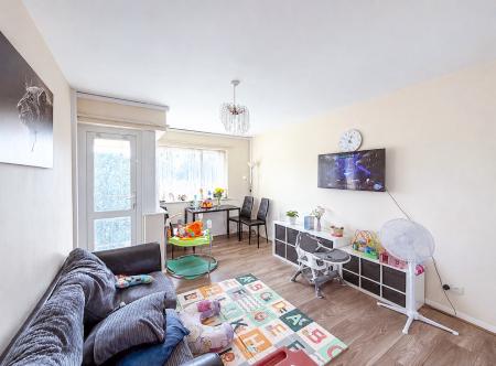 2 bedroom Flat to let in Northridge Way, Hemel, Watford, HP1