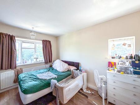 2 bedroom Flat to let in Northridge Way, Hemel, Watford, HP1