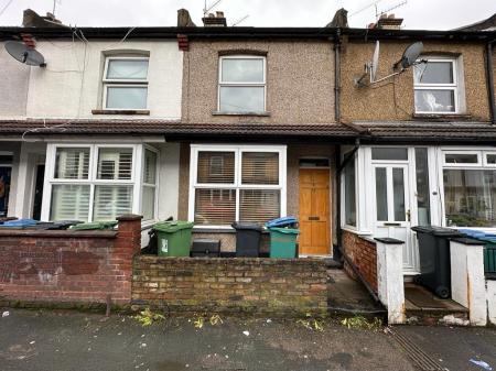 3 bedroom Terraced House to let in Cecil Street, Watford, WD24