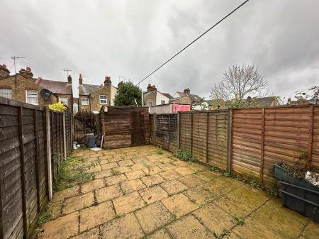 3 bedroom Terraced House to let in Cecil Street, Watford, WD24