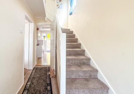3 bedroom Semi-detached house to let in Park Avenue, Bushey, WD23