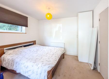 3 bedroom Flat to let in The Spinney, Nascot, Watford, WD17