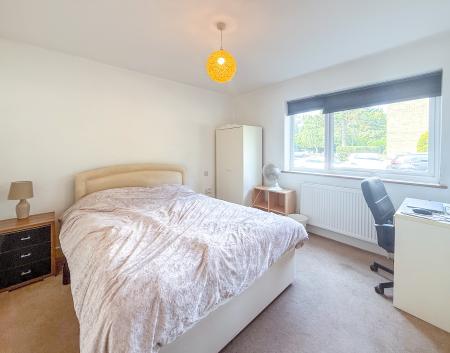 3 bedroom Flat to let in The Spinney, Nascot, Watford, WD17
