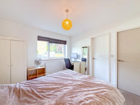 3 bedroom Flat to let in The Spinney, Nascot, Watford, WD17