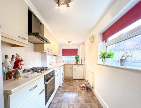 1 bedroom Flat to let in Sandringham Road, Nth Wat, Watford, WD24