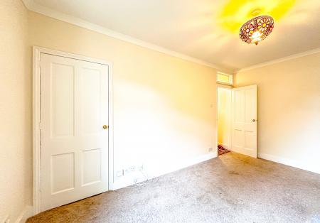 1 bedroom Flat to let in Sandringham Road, Nth Wat, Watford, WD24