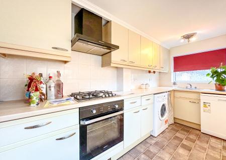 1 bedroom Flat to let in Sandringham Road, Nth Wat, Watford, WD24