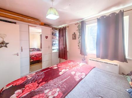 1 bedroom Flat to let in Explorer Drive, Watford, WD18