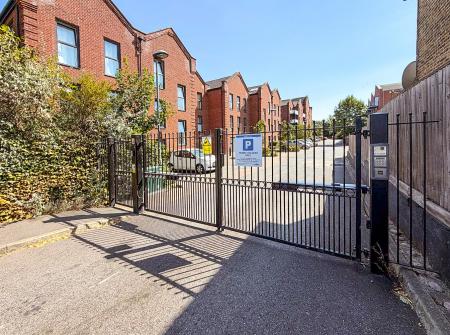 Otter Way, West Drayton, UB7