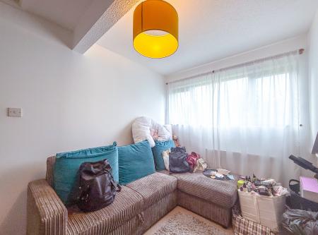 2 bedroom Maisonette to let in Herga Court, Watford, WD17
