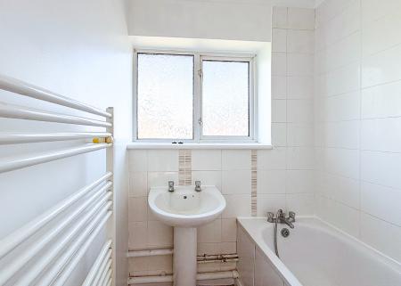 3 bedroom Semi-detached house to let in Charlock Way, Watford, WD18