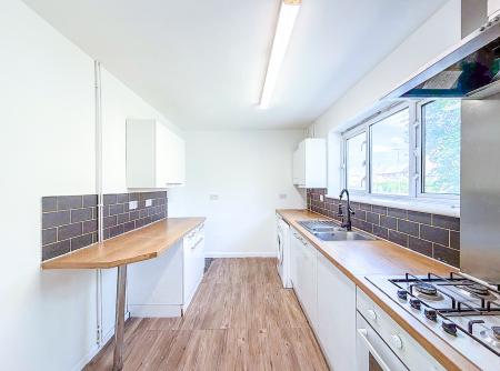 3 bedroom Semi-detached house to let in Charlock Way, Watford, WD18