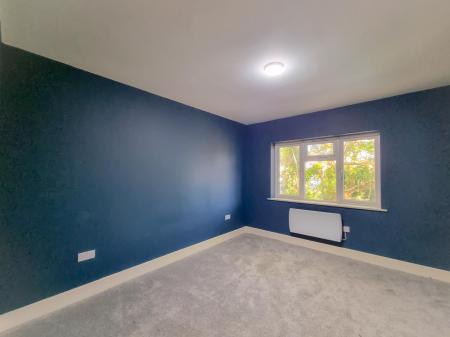 1 bedroom Flat to let in Garston Park Parade, Garston, WD25