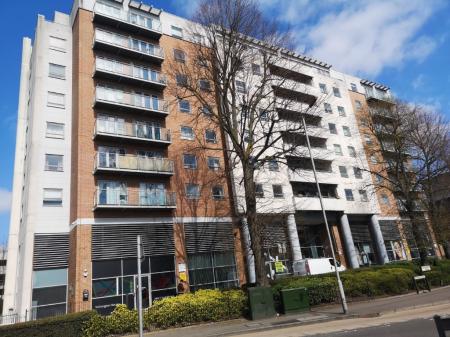 1 bedroom Flat to let in Wilmington Close, Watford, WD18