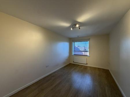 1 bedroom Flat to let in Wilmington Close, Watford, WD18