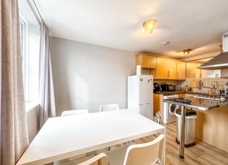 1 bedroom Flat to let in Queens Road, Watford, WD17